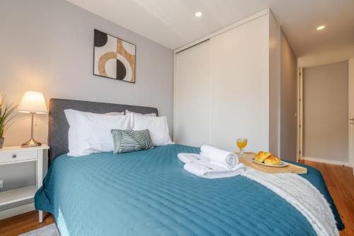 Stylish & Bright Apartment by HostWise