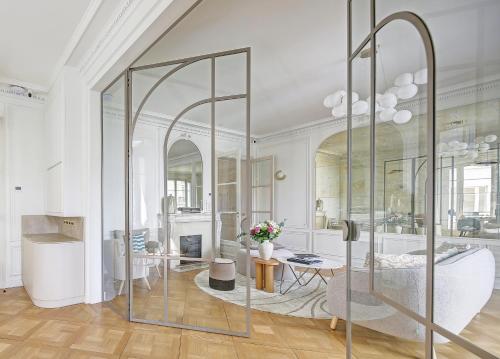 Ένα μπάνιο στο Maison Scheffer