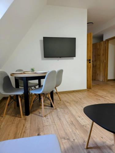 Televisyen dan/atau pusat hiburan di Apartmány Ždiar
