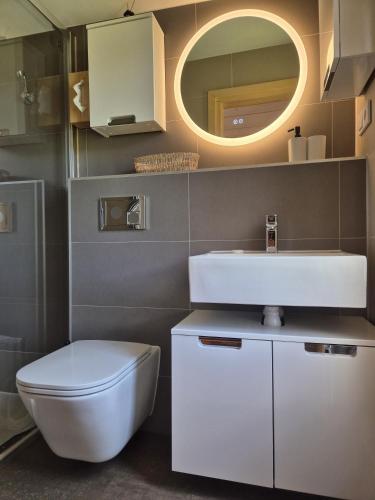 Ένα μπάνιο στο Cozy Tiny House mit Kamin an der Elbe 403