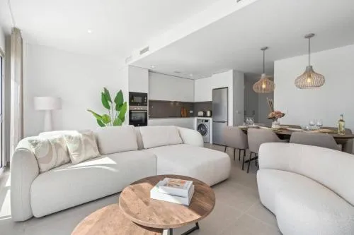 Ultimate Rentals - Coastal Comfort - Pool And Views in Oceana Gardens photo 1