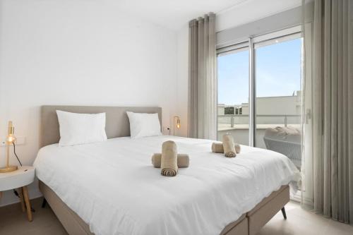 Ultimate Rentals - Coastal Comfort - Pool And Views in Oceana Gardens photo 3