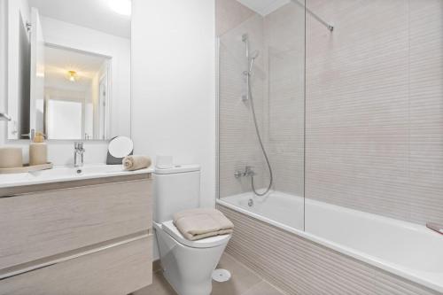 Ultimate Rentals - Coastal Comfort - Pool And Views in Oceana Gardens photo 16