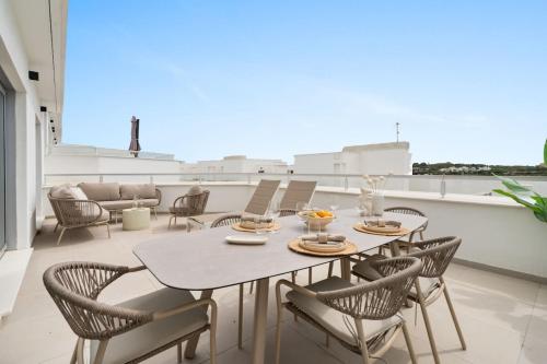 Ultimate Rentals - Coastal Comfort - Pool And Views in Oceana Gardens photo 18