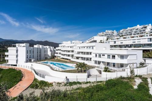 Ultimate Rentals - Coastal Comfort - Pool And Views in Oceana Gardens photo 5