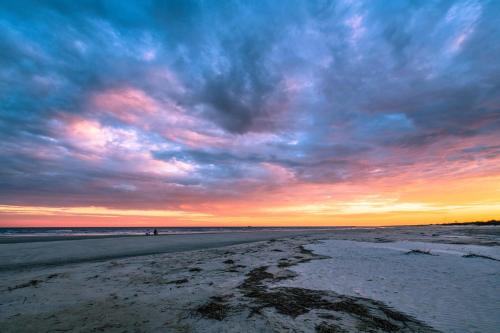 Gallery image of Harbour Oaks #310 in Saint Simons Island