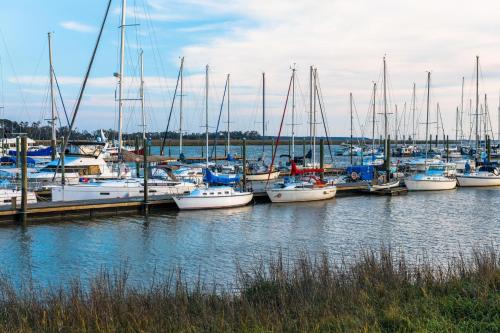 Gallery image of Harbour Oaks #310 in Saint Simons Island