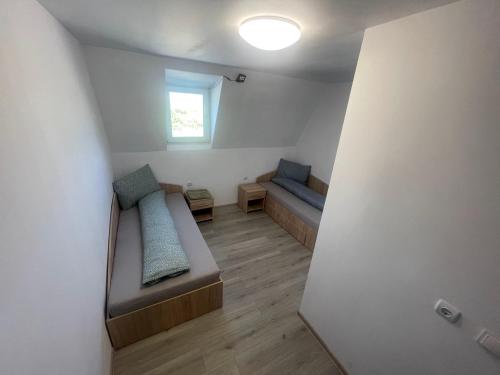 Giường trong phòng chung tại La Casuta Marginea