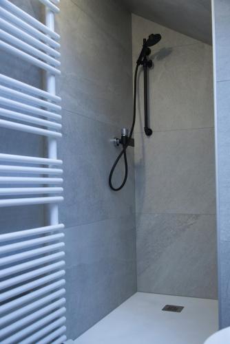 Bilik mandi di Azalée cocooning appartement