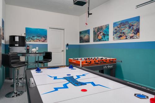 Free Waterpark Game Room Heated Pool 6MI Disney photo 3