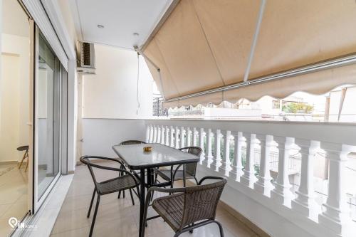 Emeralds - Premium & Modern Stay in Egaleo-Athens