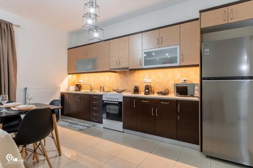 Emeralds - Premium & Modern Stay in Egaleo-Athens