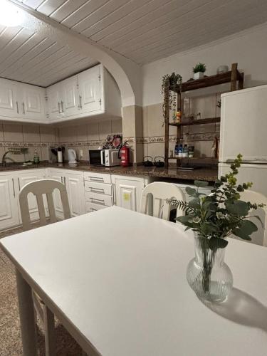 2-Bedroom Apartment in Santo Antonio