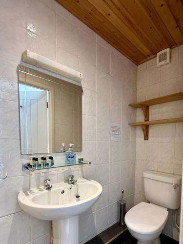 Old Farm Hotel photo 60