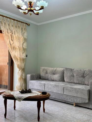Bicuni Brothers Guesthouse-Couples Room