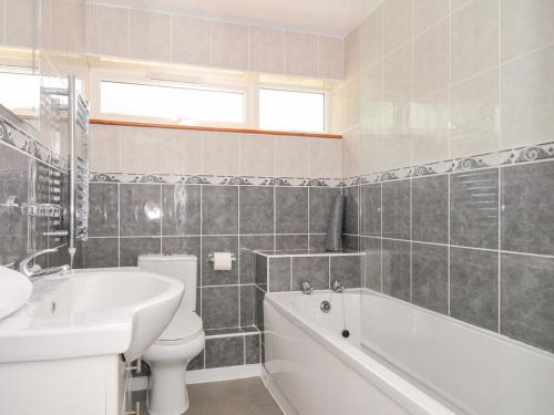 Vannituba majutusasutuses Manorcombe 2