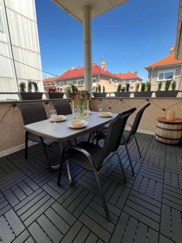 Central Terrace Apartment