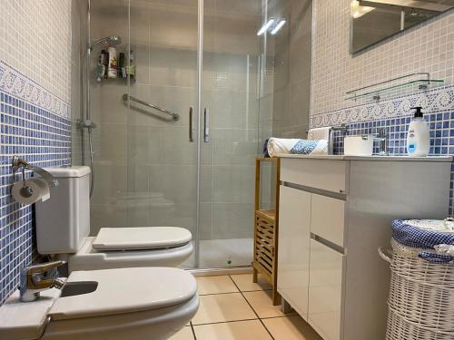 Ένα μπάνιο στο Luxury sea view & beach living