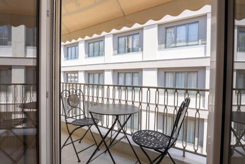 Syntagma square, 60sqm Fancy apartment
