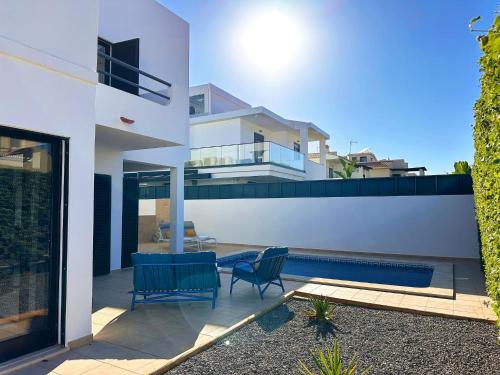 Villa Brasil by BeCherish
