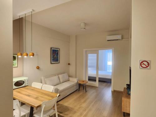 Smile in Center of Athens, Optional Breakfast