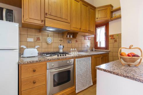 Una cocina o cocineta en La Proda