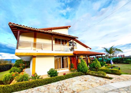 Το κτήριο όπου στεγάζεται  η βίλα