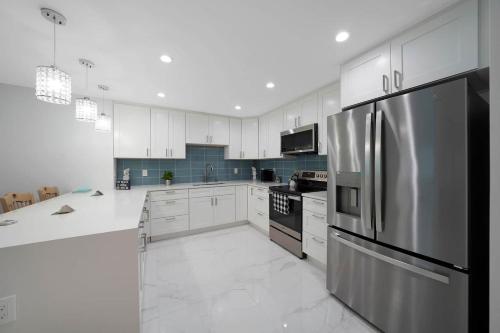 Gallery image of East Beach Apart By Pmi Unit 2 in Dania Beach