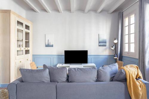Classic apartment with terrace