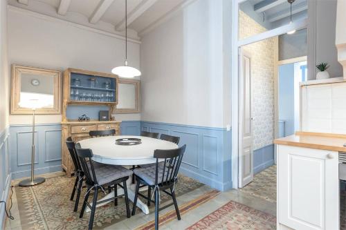 Classic apartment with terrace