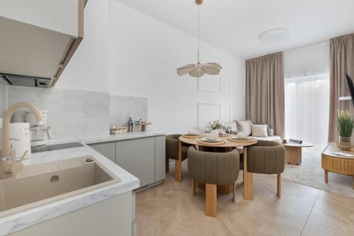 Apartment, indoor pool, close to the beach