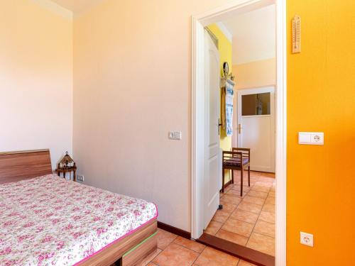 Ένα ή περισσότερα κρεβάτια σε δωμάτιο στο Apartment in Altentreptow with Garden