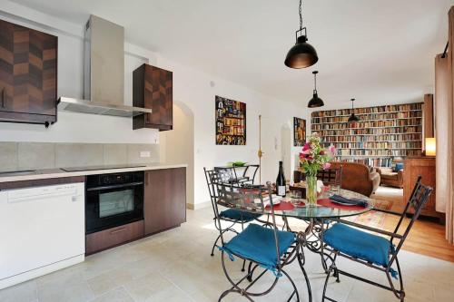Fully Renovated Apartment In Montmartre