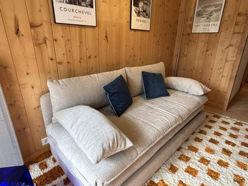 En eller flere senge i et værelse på Appartement confortable 4/6 pers. à Méribel, proche pistes - FR-1-355-275