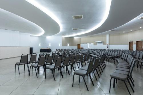 Бизнес-центр и/или конференц-зал в Riviera Park Hotel - Park Aquático é Piscinas 24 horas