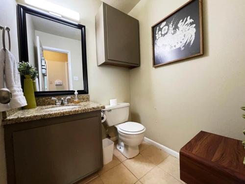 Ένα μπάνιο στο Best Location In Cs! Amazing Apartment
