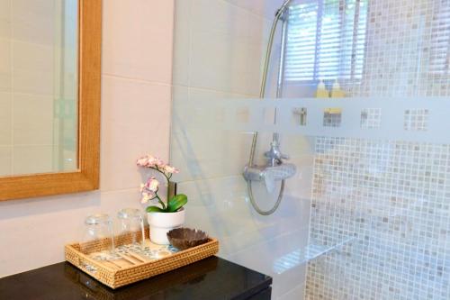 Φωτογραφία από το άλμπουμ του 311 Ao Nang Beach, Private Sea View Pool Villa σε Ban Khlong Haeng