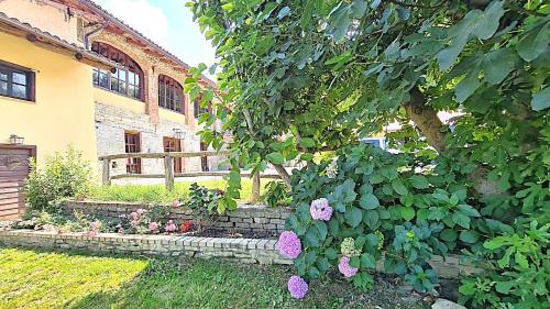Κήπος έξω από το Il Roseto