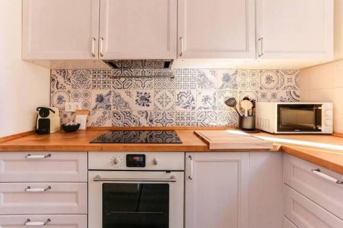 Stylish 2 Bdr In Trendy Gracia