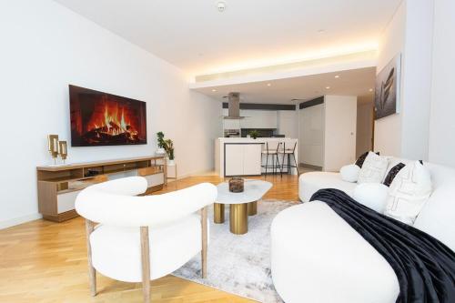 Spacious Luxury 1BR Modern Design Bluewaters