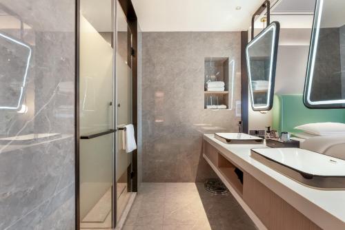 Bilik mandi di Ningbo BTG Nanyuan Yunhui Hotel