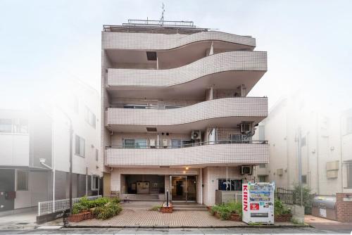 Ikebukuro 8 min walk, Kanamecho 6 min walk, 25sqm room, 2 guests, Direct access to Shinjuku, Shibuya, Tokyo, Ueno, 1 double bed