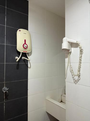 Ένα μπάνιο στο The Viana Apartment 7