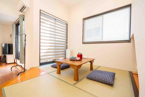 Sky Tree Stay Hotel, 4-minute walk from Keisei Hikifune Station, detached house with parking, very convenient location