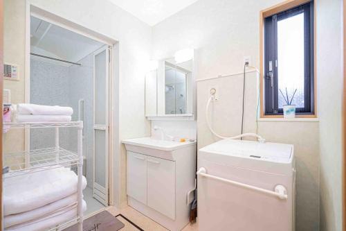 Sky Tree Stay Hotel, 4-minute walk from Keisei Hikifune Station, detached house with parking, very convenient location