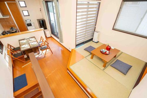 Sky Tree Stay Hotel, 4-minute walk from Keisei Hikifune Station, detached house with parking, very convenient location