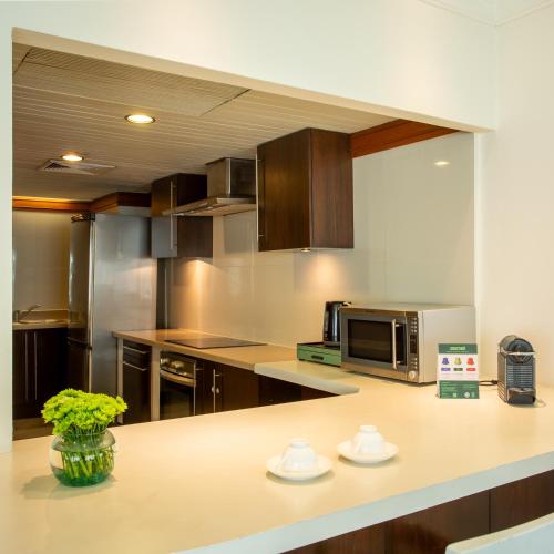 Η κουζίνα ή μικρή κουζίνα στο Anantara Siam Bangkok Hotel