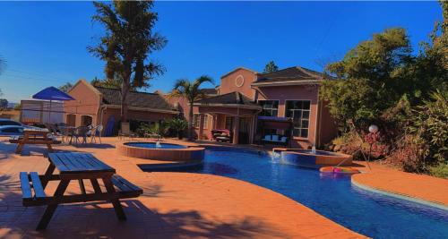 Aqua Villa & venue