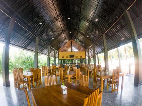 Restaurace v ubytování Ahas Pokuna Holiday Resort