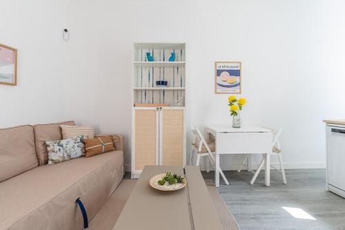 Modern with Terrace - 1Bedroom 1Bath - Chamberí
